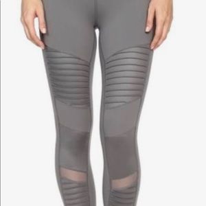Alo yoga mid rise motto leggings